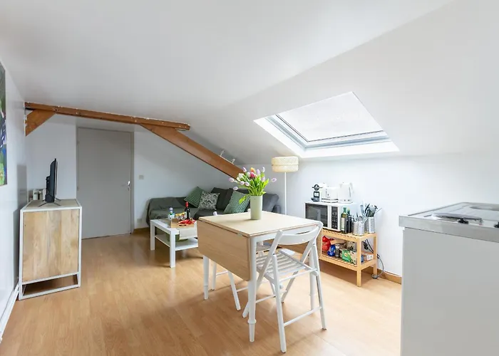 Charmant Pied-A-Terre Parisien
